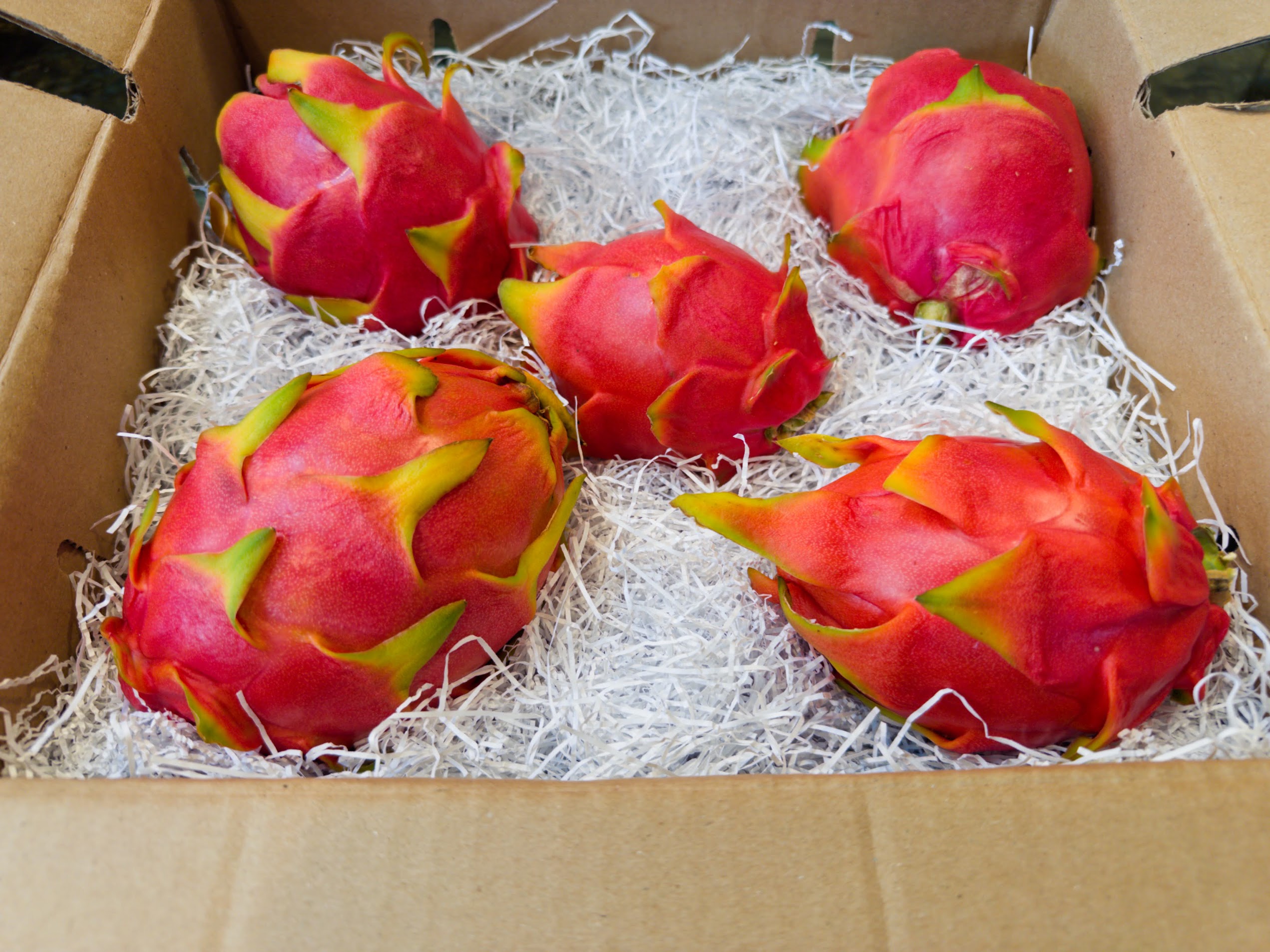 Wallace Ranch fresh fruit box